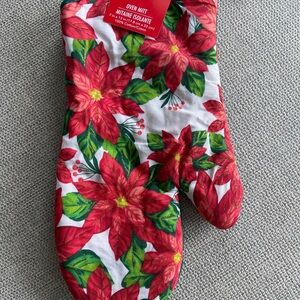 Festive Poinsettia Oven Mitt